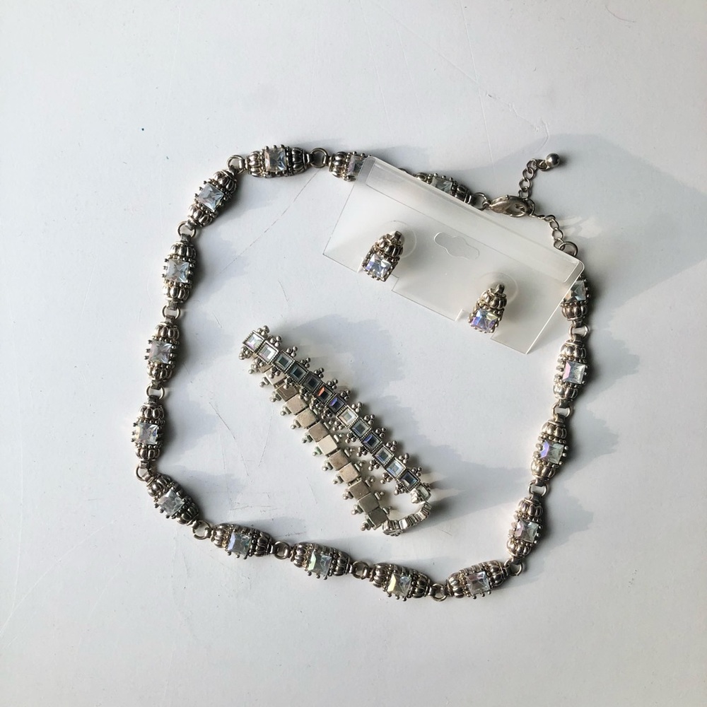 Necklace bracelet earring set